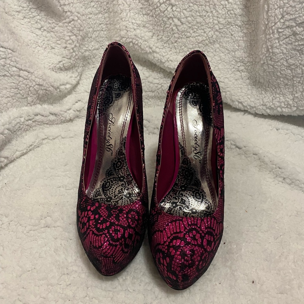 Society 86 heels size 8